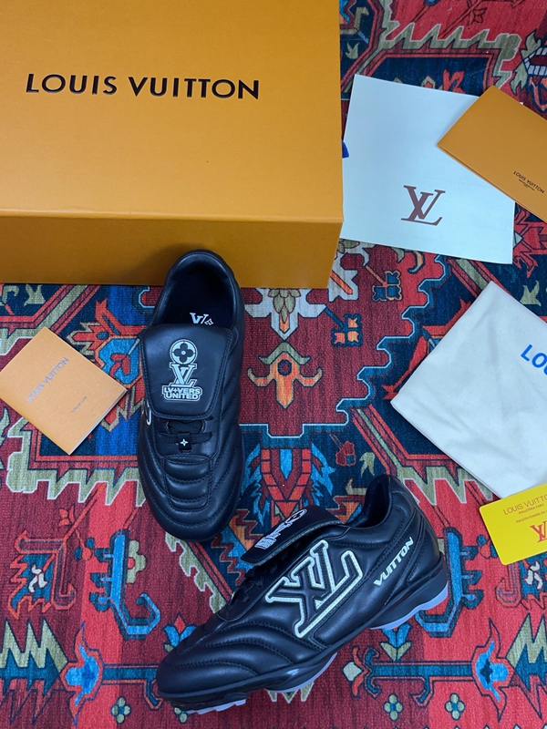 ルイヴィトン靴側面デザイン